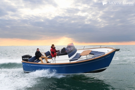 Rhea Marine 23 Origine